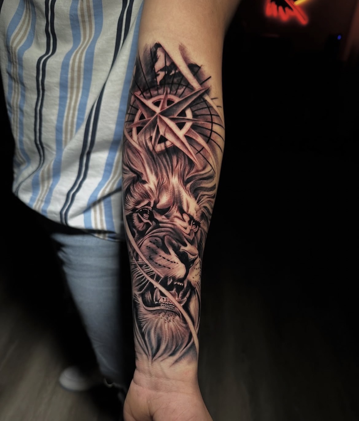 Lion & Compass Forearm